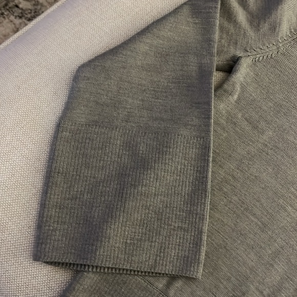 Lululemon sweater - Picture 2 of 7